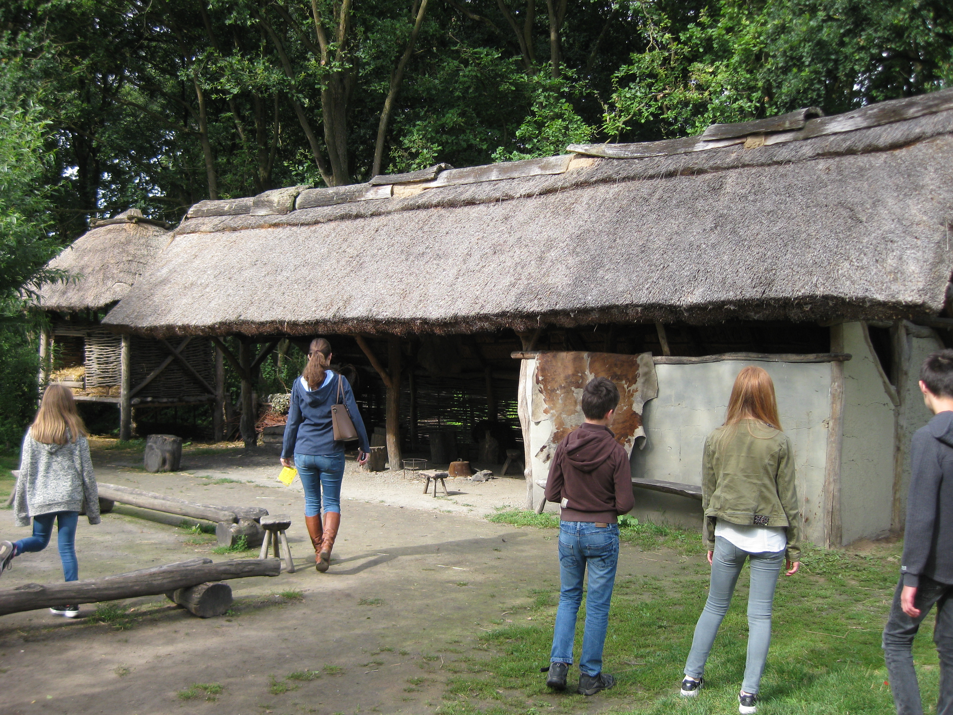 Terug in de tijd bij het preHistorisch dorp in Eindhoven