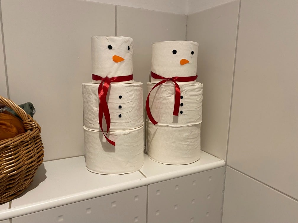 Creëer je eigen toilet-sneeuwman (een winterse DIY)