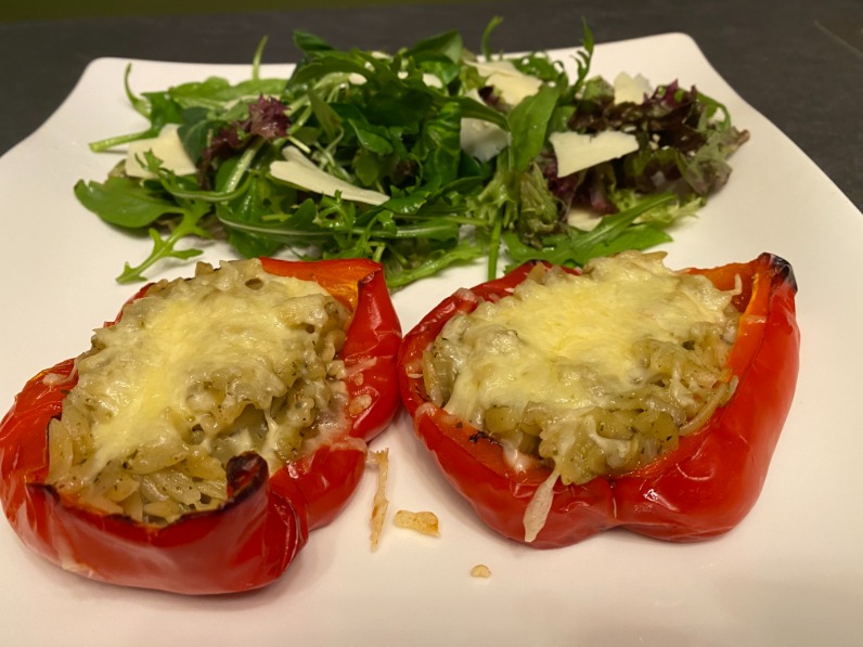 Gevulde paprika met orzo een smaakvol en eenvoudig gerecht